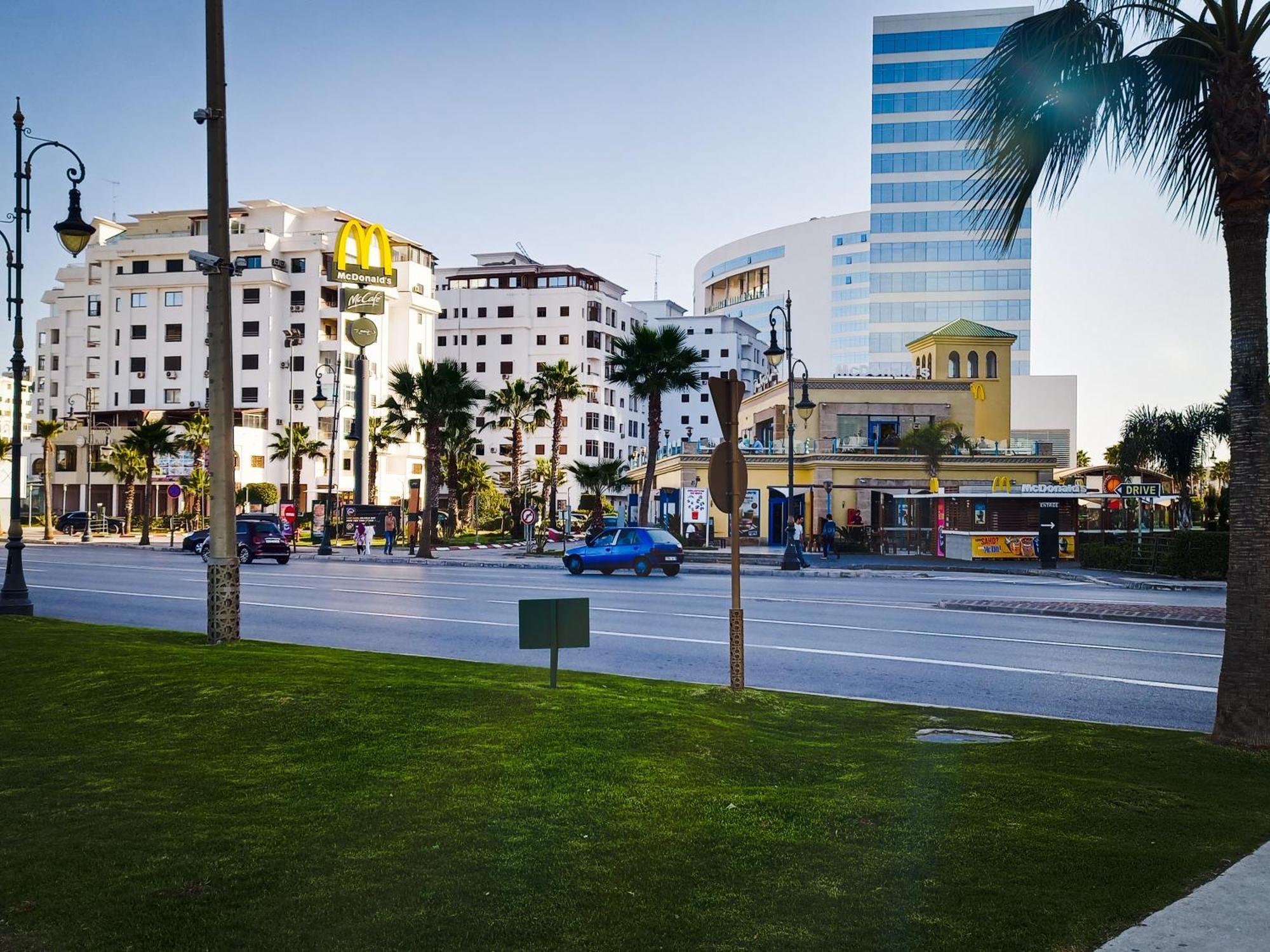Appartement A Malabata En Face Centre Commercial Megarama & La Gare De Tgv M2 丹吉尔 外观 照片